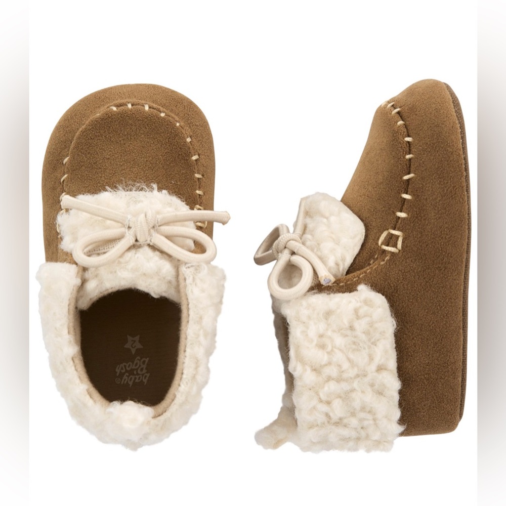 Baby b’gosh Baby moccasins